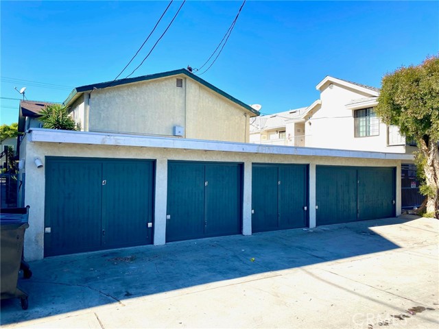 Detail Gallery Image 3 of 4 For 1034 Newport Ave, Long Beach,  CA 90804 - – Beds | – Baths