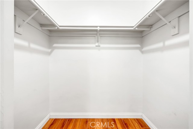 Detail Gallery Image 8 of 24 For 7308 Corbin Ave #G,  Reseda,  CA 91335 - 2 Beds | 2 Baths