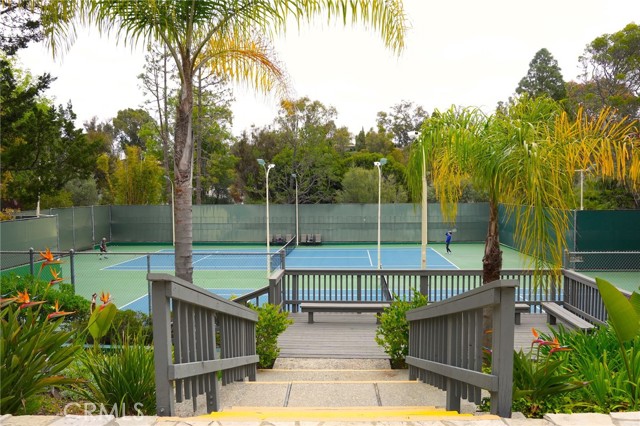 2 Tennis courts