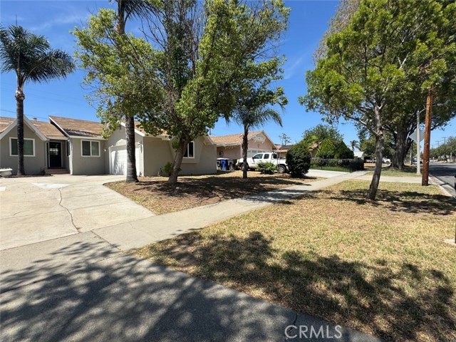 8667 Colorado Avenue, Riverside CA: https://media.crmls.org/medias/c3cbb8c0-b561-47a9-acf9-1d943dbc0589.jpg