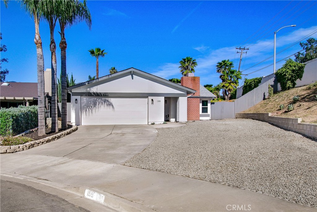 MLS #OC25089727 img 2