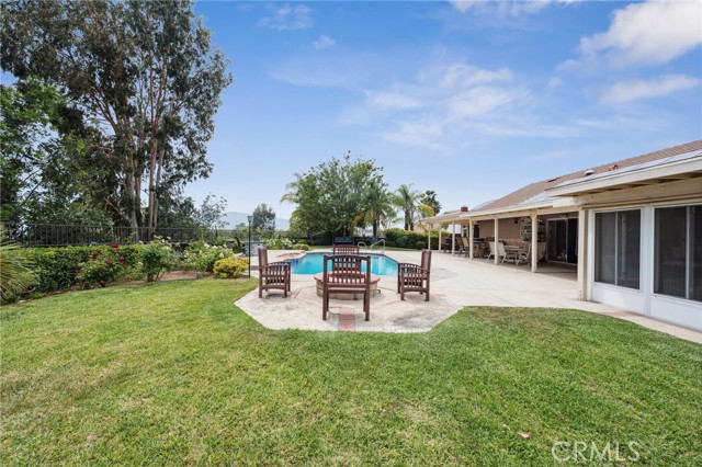 24805 Morning Mist Drive, Moreno Valley CA: https://media.crmls.org/medias/c3cbfb83-2df0-44f0-871a-fe2f02a7d66b.jpg