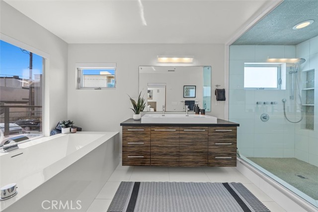 36 15th Street, Hermosa Beach CA: https://media.crmls.org/medias/c3ccd34d-6e99-4ed6-a2d5-ef38da328773.jpg