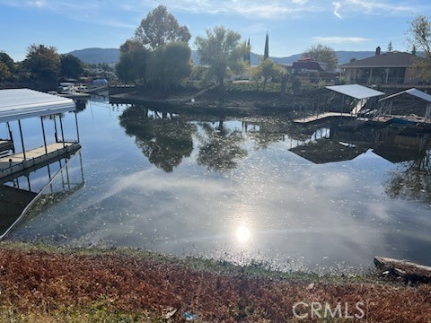 Detail Gallery Image 8 of 25 For 12743 Shoreview Dr, Clearlake Oaks,  CA 95423 - 2 Beds | 2 Baths