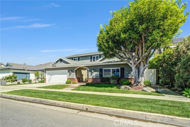 Detail Gallery Image 3 of 65 For 11872 Reagan, Los Alamitos,  CA 90720 - 4 Beds | 5 Baths