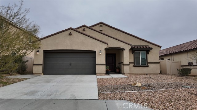 Detail Gallery Image 2 of 45 For 16811 Desert Star, Victorville,  CA 92394 - 3 Beds | 2 Baths