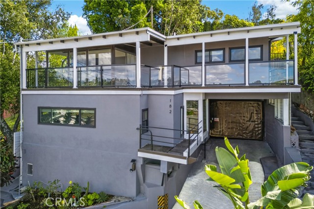 Front Image Thumbnail for CRWS26034543