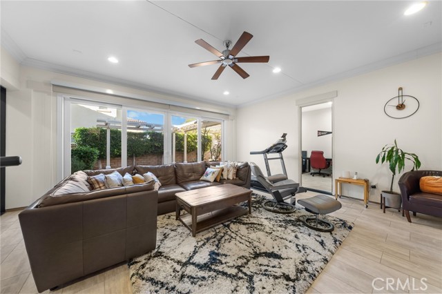 Detail Gallery Image 11 of 40 For 19 Hollyhock, Lake Forest,  CA 92630 - 5 Beds | 5/1 Baths