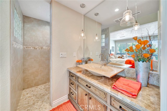 433 Fairway Drive, Palmdale CA: https://media.crmls.org/medias/c3cf1fbe-67f1-44b1-aaa7-2c9b0b4b1b9c.jpg