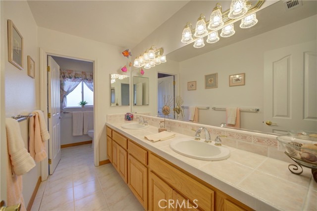 585 Red Tail Meadow Lane, Arroyo Grande CA: https://media.crmls.org/medias/c3d058f2-789b-4897-a829-b88e3ee866e3.jpg