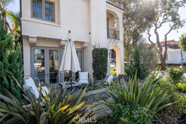 Detail Gallery Image 3 of 37 For 500 Goldenrod Ave, Corona Del Mar,  CA 92625 - 3 Beds | 2/1 Baths