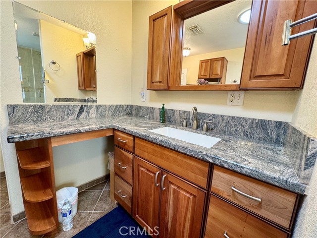 Detail Gallery Image 13 of 19 For 1909 Deleware, Huntington Beach,  CA 92648 - 1 Beds | 2 Baths