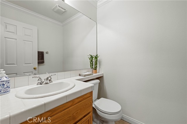 Detail Gallery Image 16 of 38 For 21240 Lone Star Way, Saugus,  CA 91390 - 4 Beds | 3 Baths