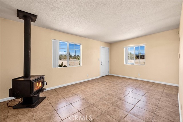 58382 Sunny Sands Drive, Yucca Valley CA: https://media.crmls.org/medias/c3d1899a-7065-4200-a5ae-db1fa3aec132.jpg