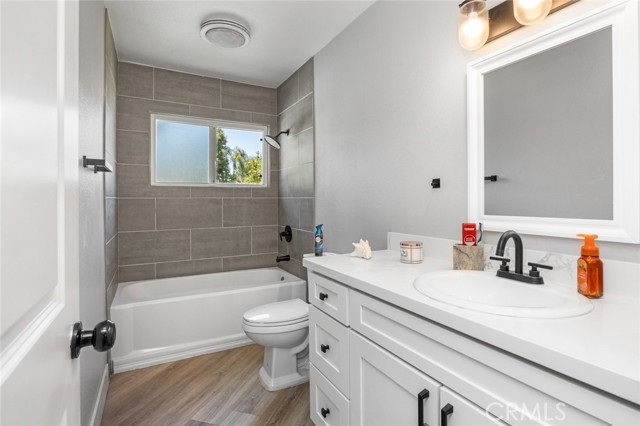 11911 Ivy Lane, Moreno Valley CA: https://media.crmls.org/medias/c3d2ee73-ab92-4214-9a8b-e6b005b5984a.jpg