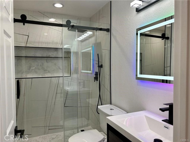 327 W Stocker St, Glendale CA: https://media.crmls.org/medias/c3d3ffc5-9f24-4424-953c-d03aad98a055.jpg