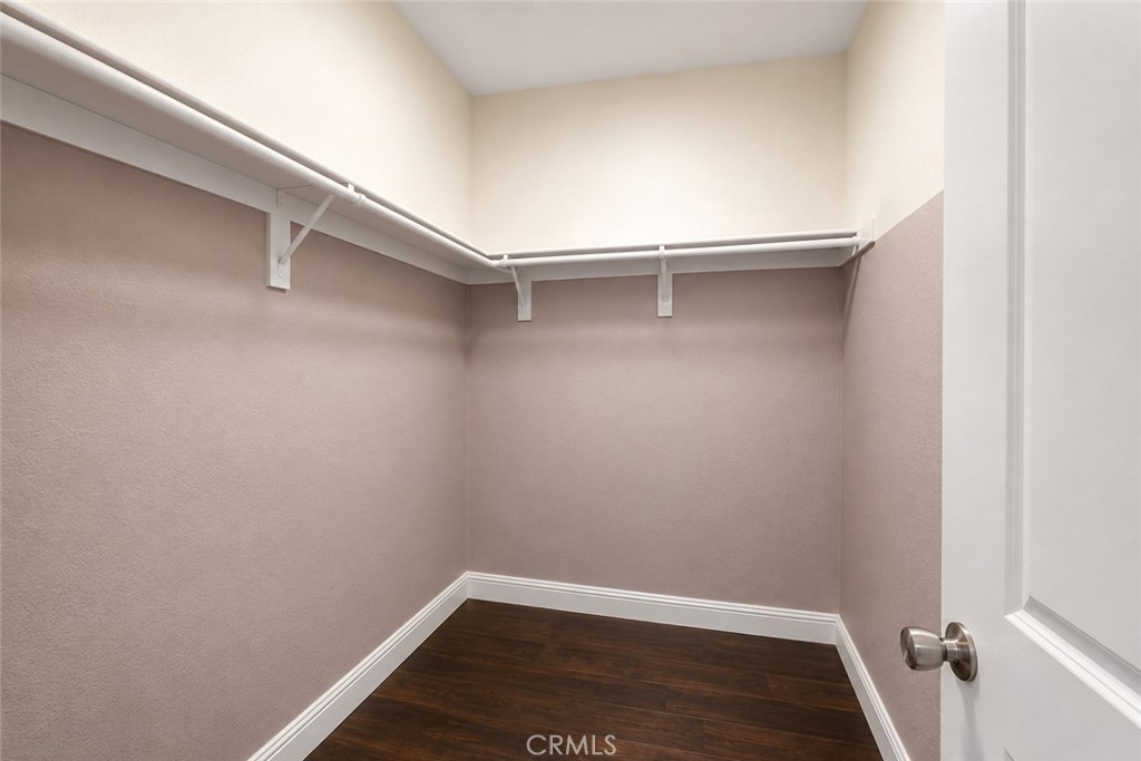 https://media.crmls.org/medias/c3d41473-c622-431e-b1a0-7b03d7ec0c55.jpg?preset=X-Large