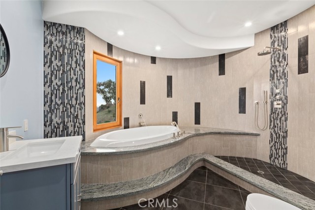 24517 Piuma Road, Malibu CA: https://media.crmls.org/medias/c3d4da25-203b-4a89-9bd5-929bd83d52d8.jpg