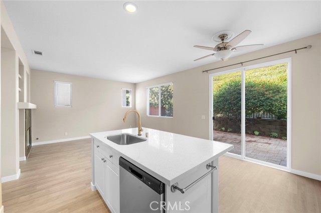 47 Rue Du Chateau, Aliso Viejo CA: https://media.crmls.org/medias/c3d52180-e34c-4a6e-838a-99e61205890e.jpg
