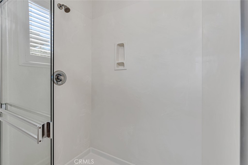 https://media.crmls.org/medias/c3d54106-2a32-476e-81f2-241e90c401f1.jpg?preset=X-Large