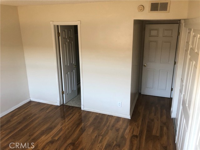 6339 Morse Avenue, North Hollywood CA: https://media.crmls.org/medias/c3d593ef-5fe1-42ee-8ece-cd8a8667d3d2.jpg