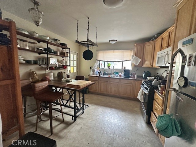 Detail Gallery Image 32 of 36 For 7025 Day St, Tujunga,  CA 91042 - 5 Beds | 3 Baths