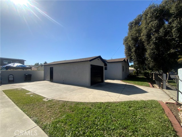 Detail Gallery Image 2 of 2 For 2101 S Hickory, Santa Ana,  CA 92707 - 3 Beds | 2 Baths