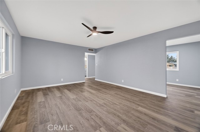 Detail Gallery Image 9 of 30 For 5788 S Cherry, Fresno,  CA 93706 - 3 Beds | 2 Baths