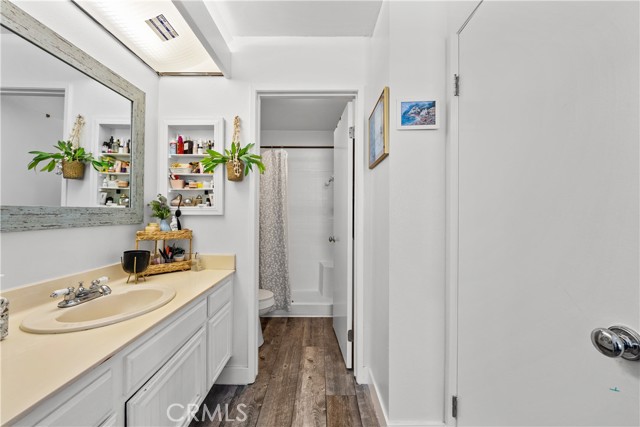 26905 Flo Lane, Canyon Country CA: https://media.crmls.org/medias/c3d889ae-f225-4e1e-9ea6-6dc10c954ae7.jpg