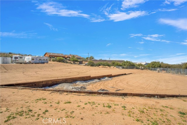 Detail Gallery Image 41 of 45 For 11020 Blue Jay Way, Oak Hills,  CA 92344 - 5 Beds | 2 Baths
