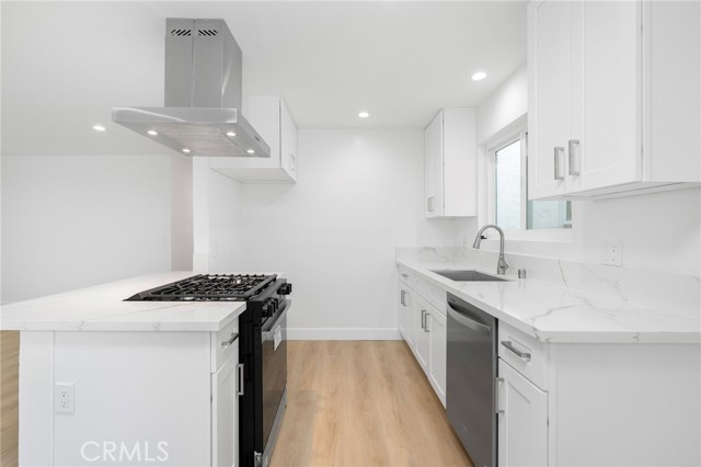 217 43rd Street, Manhattan Beach CA: https://media.crmls.org/medias/c3d92811-6216-44a4-b07d-ab752cee0f3c.jpg