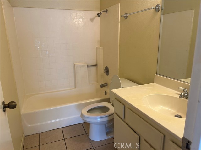 Detail Gallery Image 11 of 14 For 84 Town and Country Rd #138,  Pomona,  CA 91766 - 2 Beds | 2 Baths