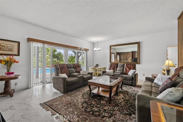 Detail Gallery Image 14 of 31 For 10661 Baton Rouge Ave, Porter Ranch,  CA 91326 - 4 Beds | 3 Baths