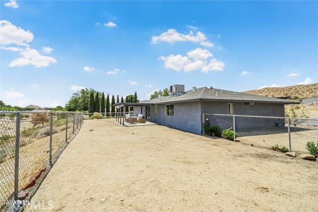 Detail Gallery Image 19 of 20 For 16509 Mackennas Gold Ave, Palmdale,  CA 93591 - 3 Beds | 2 Baths