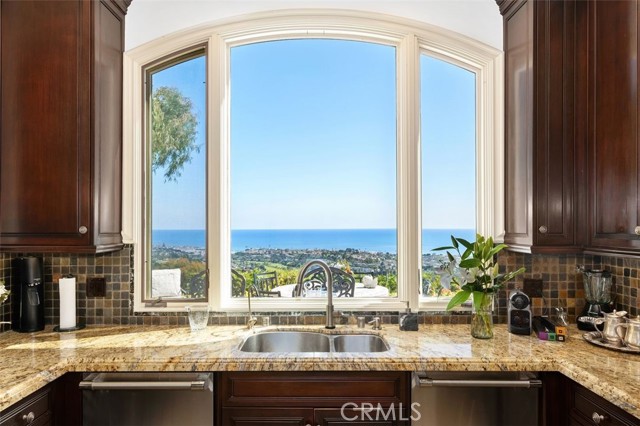 Detail Gallery Image 13 of 73 For 10 Cresta Del Sol, San Clemente,  CA 92673 - 6 Beds | 6/2 Baths