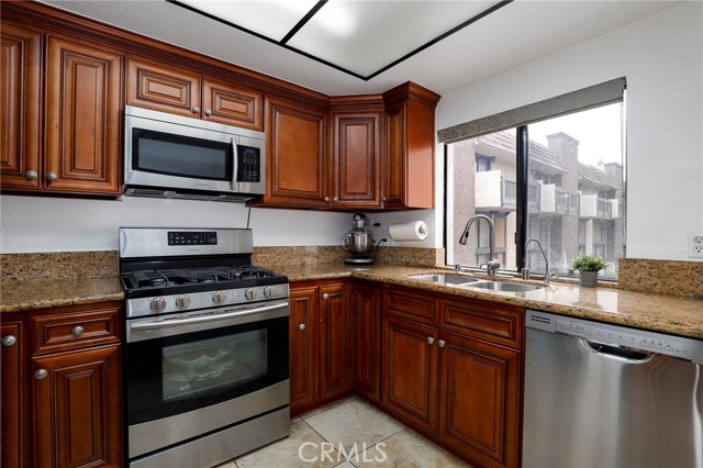 1939 Huntington Drive, Duarte CA: https://media.crmls.org/medias/c3dc2057-1b28-4fa3-9b46-4a95f65d93f3.jpg