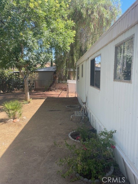 28480 Red Gum Drive, Lake Elsinore CA: https://media.crmls.org/medias/c3dcb30c-5e2e-4e9a-938c-fe24ece17796.jpg