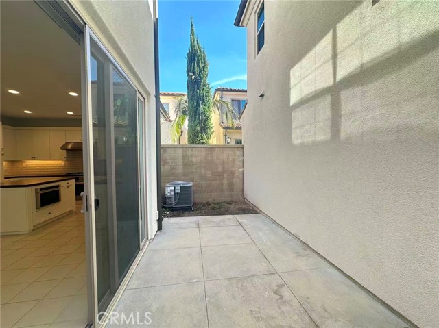 Detail Gallery Image 15 of 16 For 182 Augustine, Irvine,  CA 92618 - 4 Beds | 3/1 Baths