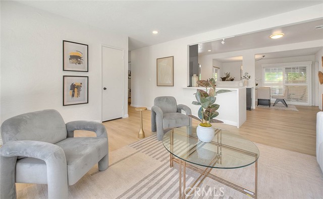 5221 Farago Avenue, Temple City CA: https://media.crmls.org/medias/c3dda40c-7070-4d57-9445-0e669991f219.jpg
