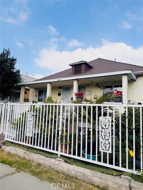 Detail Gallery Image 5 of 7 For 657 E 53rd, Los Angeles,  CA 90011 - – Beds | – Baths