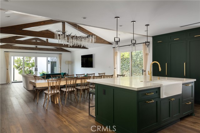 133 N La Jolla Avenue, Los Angeles CA: https://media.crmls.org/medias/c3df02d0-2db1-4ede-b2bc-1149496235f9.jpg