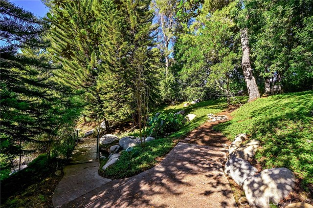 Detail Gallery Image 29 of 37 For 2756 Pine Creek, Fullerton,  CA 92835 - 1 Beds | 1/1 Baths