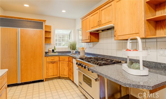 705 35th Street, Manhattan Beach, California 90266, 4 Bedrooms Bedrooms, ,4 BathroomsBathrooms,Residential,Sold,35th,SB22086217