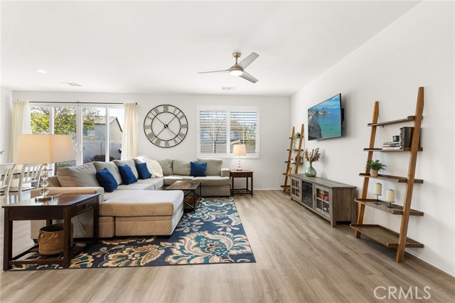 Detail Gallery Image 3 of 29 For 30783 Mossy Bend Ln, Murrieta,  CA 92563 - 3 Beds | 2 Baths