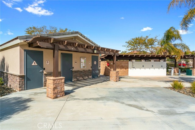 Bathrooms/Showers at Association Pool