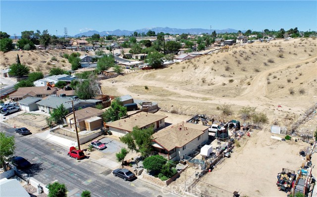 15464 3rd Street, Victorville CA: https://media.crmls.org/medias/c3e0479e-f5f6-4e0f-84ac-d2dc4c8cc5e8.jpg