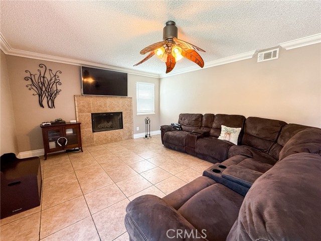 Detail Gallery Image 10 of 28 For 26490 Mapleridge Way, Moreno Valley,  CA 92555 - 3 Beds | 2/1 Baths