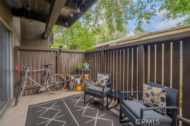 Detail Gallery Image 15 of 21 For 18350 Hatteras St #132,  Tarzana,  CA 91356 - 2 Beds | 2 Baths