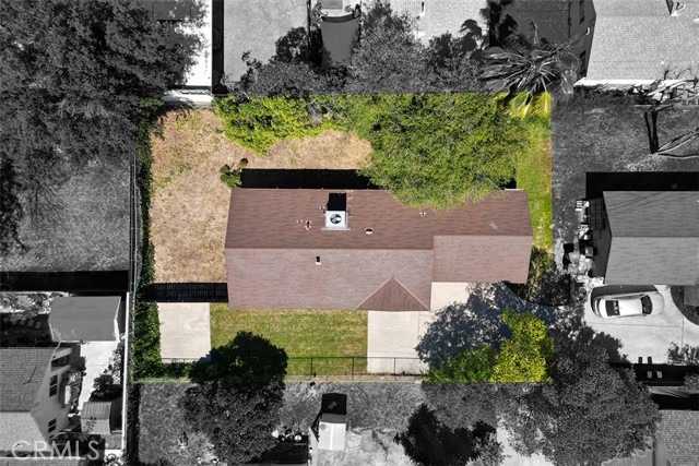 Detail Gallery Image 23 of 27 For 1911 N Summit, Pasadena,  CA 91103 - 3 Beds | 2 Baths