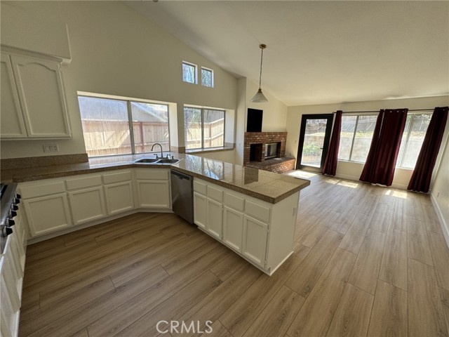 Detail Gallery Image 8 of 26 For 9195 Desert Acacia, Corona,  CA 92883 - 3 Beds | 2 Baths